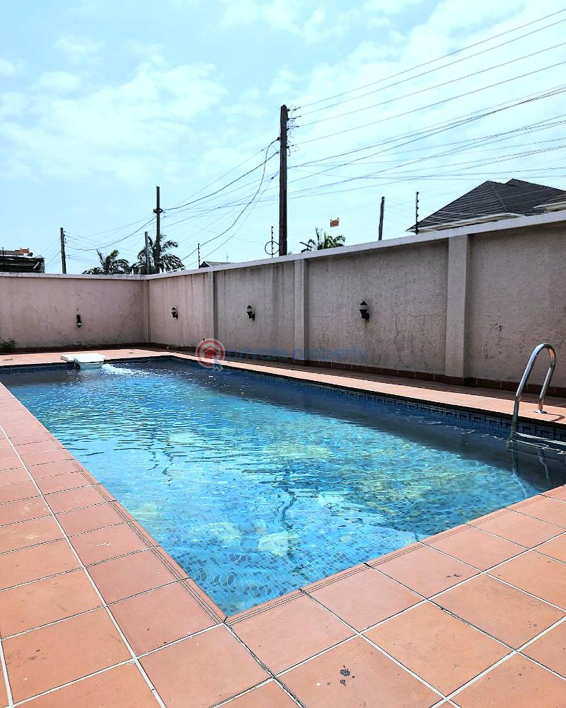 Well maintained 3 bedroom house - 12 3 bedroom Townhouse For Rent Lekki Phase 1 Lagos - 12