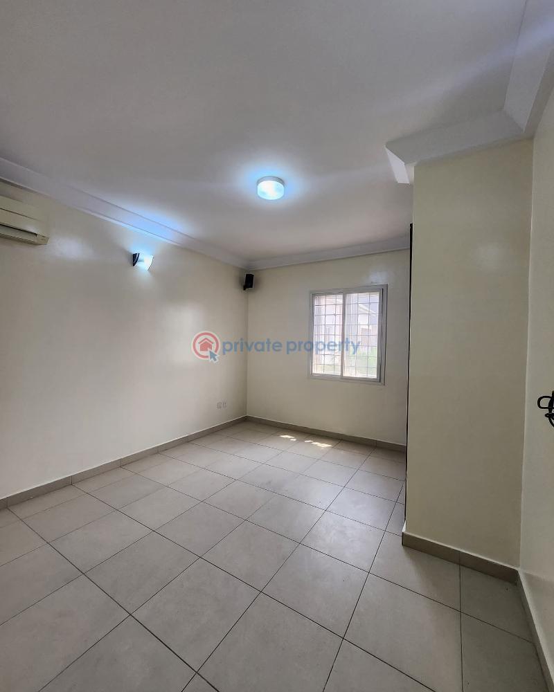 Well maintained 3 bedroom house - 9 3 bedroom Townhouse For Rent Lekki Phase 1 Lagos - 9