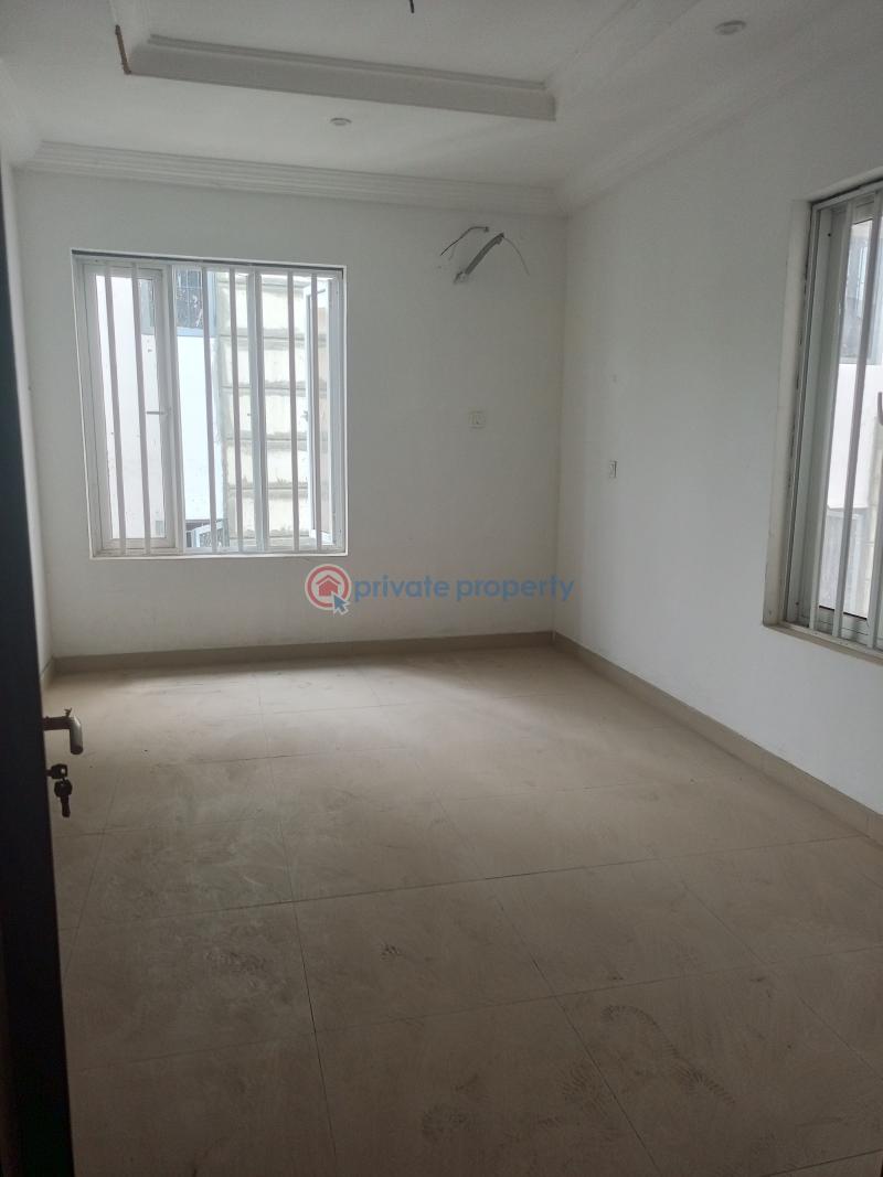 3 bedroom Block Of Flats For Sale Secured Estate Idado Lekki Lagos - 7