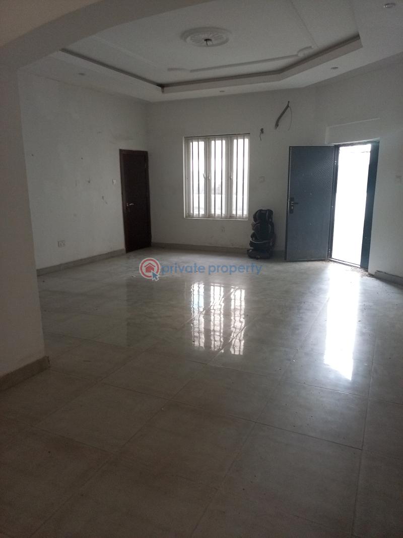 3 bedroom Block Of Flats For Sale Secured Estate Idado Lekki Lagos - 11