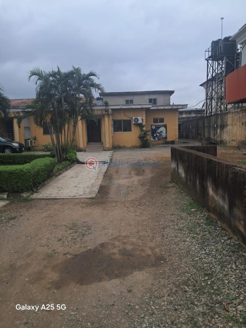 3 bedroom Bungalow For Rent Ikeja GRA Lagos - 0