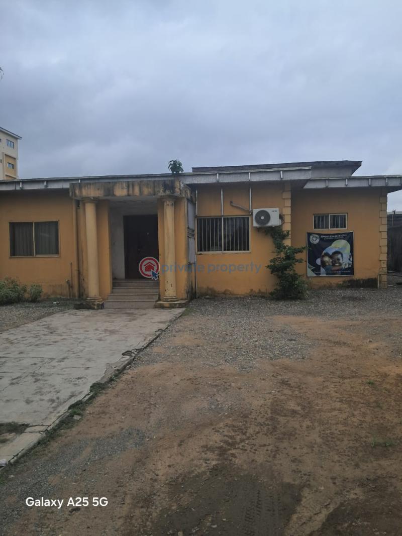 3 bedroom Bungalow For Rent Ikeja GRA Lagos - 4