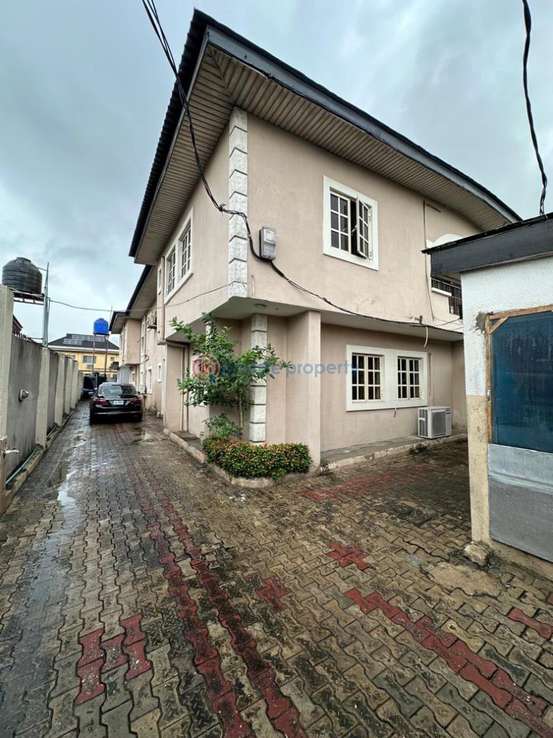 4 bedroom Semi detached Duplex For Sale Gbagada Lagos - 8