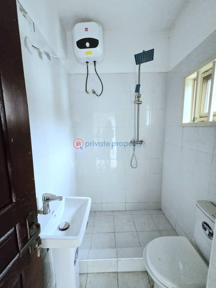 Well maintained 4-bedroom + bq terrace duplex - 11 4 bedroom Terraced Duplex For Rent Agungi Lekki Lagos - 11