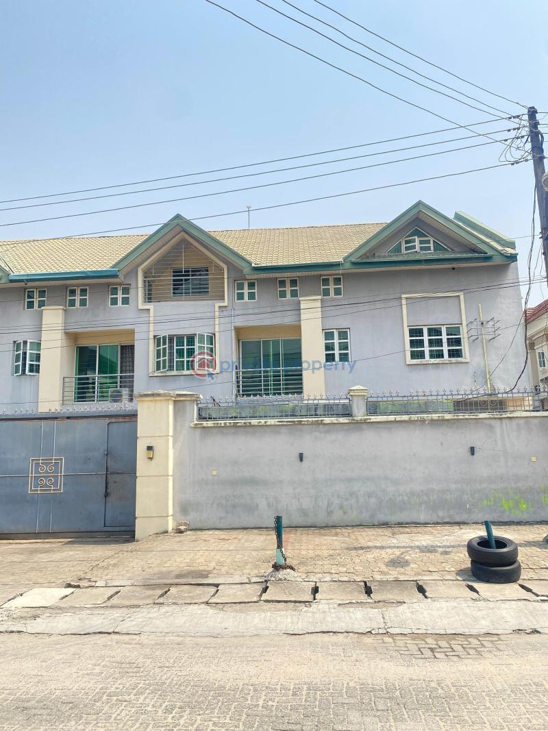 4 bedroom Semi detached Duplex For Rent Off Fola Osibo Lekki Phase 1 Lagos