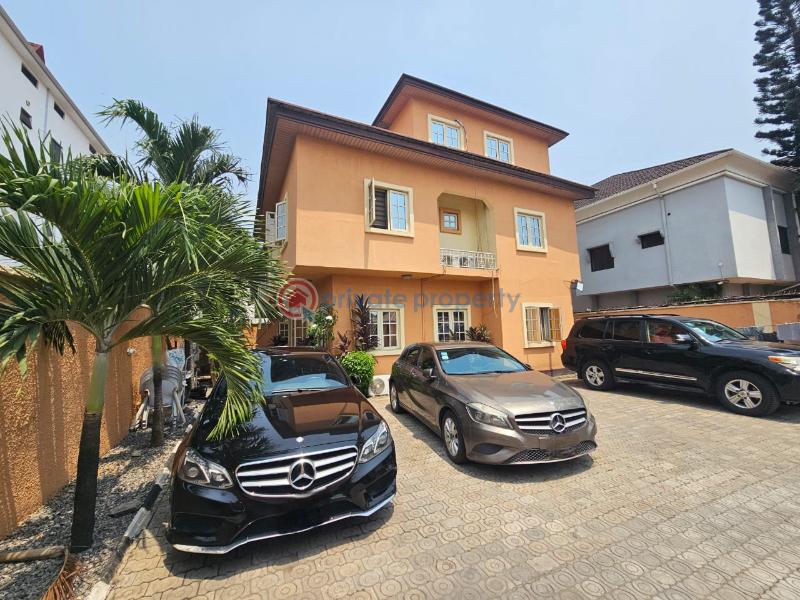 4 bedroom Office For Sale Directly Off Admiralty Way Lekki Phase 1 Lagos - 1