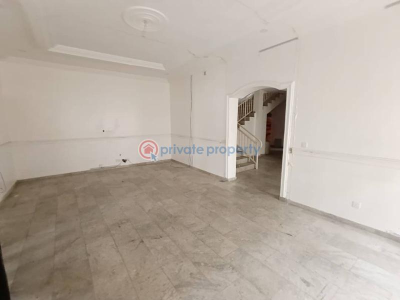 Well maintained 4-bedroom semi detached duplex - 1 4 bedroom Semi detached Duplex For Rent Lekki Phase 1 Lagos - 1