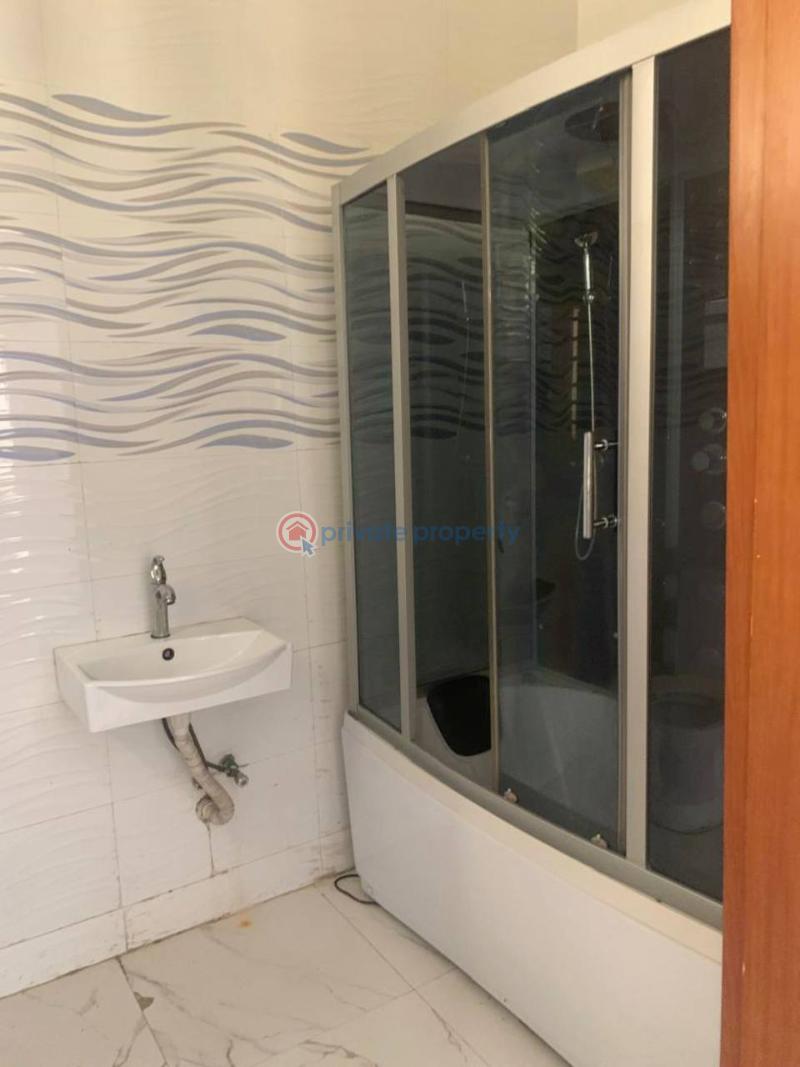 Well maintained 4 bedroom semi detached duplex in chevron, lekki - 6 4 bedroom Semi detached Duplex For Sale Chevron Alternative Route Chevron Drive Lekki Lagos - 6
