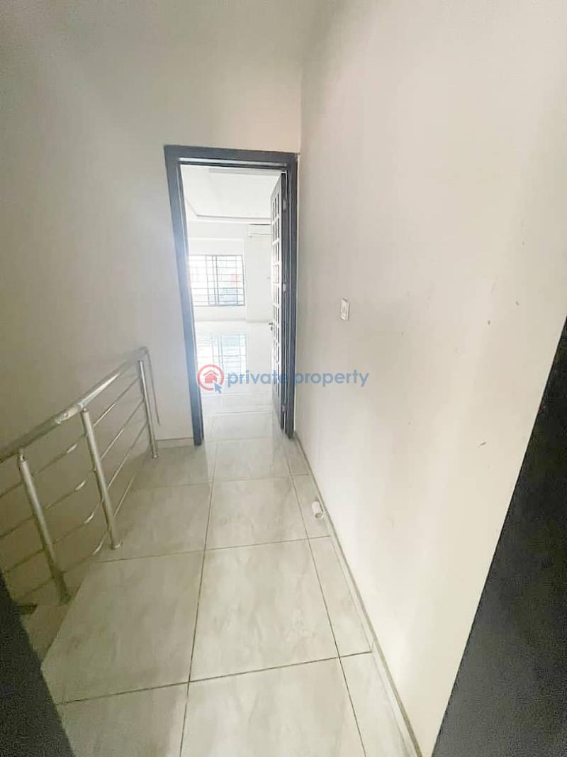 Well maintained 4 bedroom terrace duplex - 11 4 bedroom Terraced Duplex For Rent Ikate Elegushi Lekki Lagos - 11