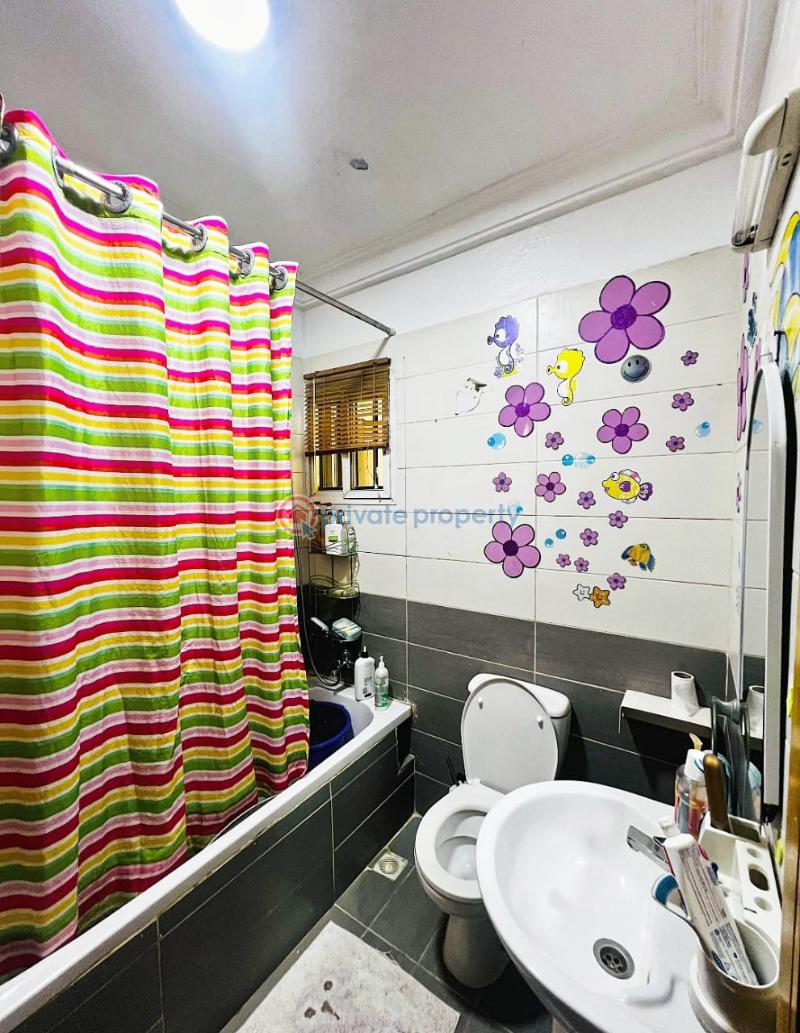 Well maintained 4 bedrooms town house - 8 4 bedroom Terraced Duplex For Sale Osapa London Lekki Lagos - 8