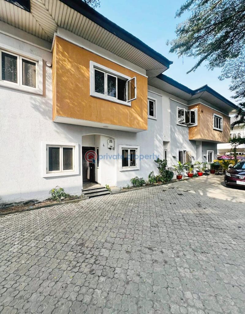 Well maintained 4 bedrooms town house - 1 4 bedroom Terraced Duplex For Sale Osapa London Lekki Lagos - 1