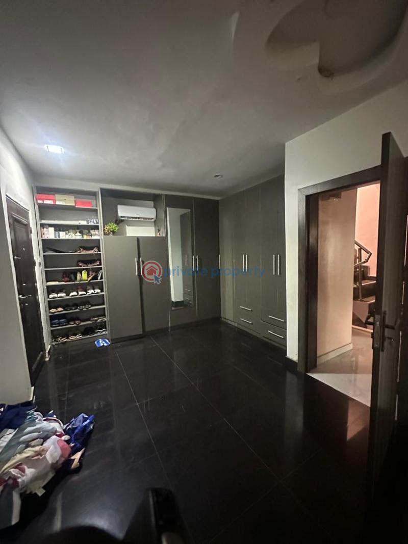5 bedroom Semi detached Duplex For Sale Gbagada Lagos - 14