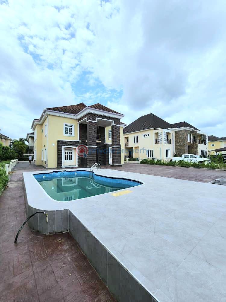 Well maintained 5 bedroom detached - 0 5 bedroom Detached Duplex For Sale Northern Foreshore Estate Chevron Drive Lekki Lagos - 0