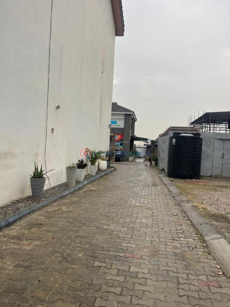 5 bedroom Terraced Duplex For Rent Off Corporation Road Oniru Oniru Victoria Island Lagos - 5