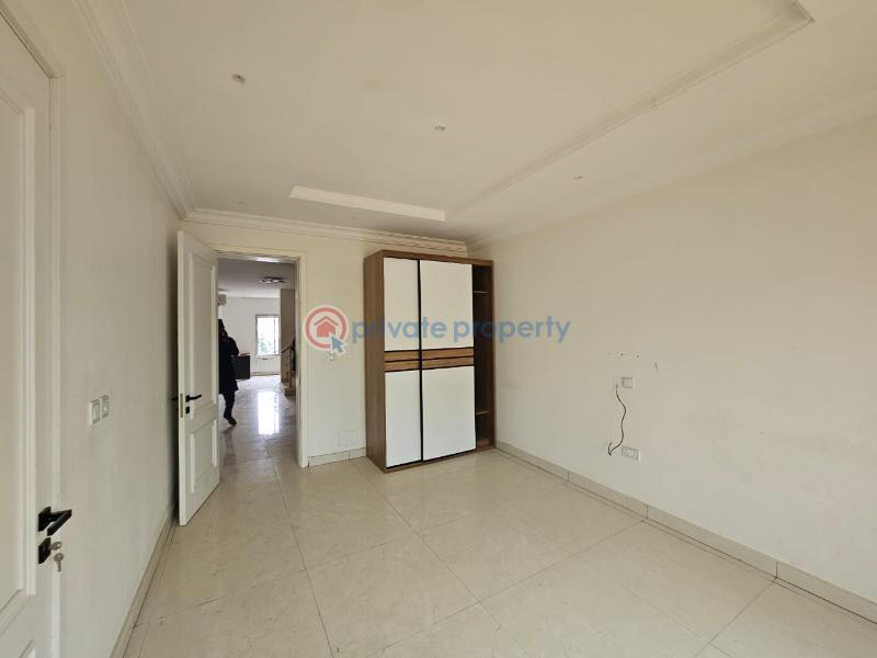 Well maintained 5 bedroom semi detached duplex with bq - 10 5 bedroom Semi detached Duplex For Sale Parkview Estate Ikoyi Lagos - 10