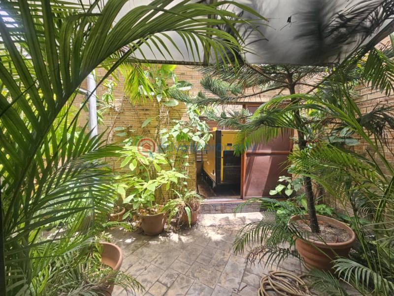 Well maintained 5 bedroom solidly built semi detached house with a detached bq, laundry, - 24 5 bedroom Semi detached Duplex For Sale Close To Banana Island Ikoyi Lagos - 24