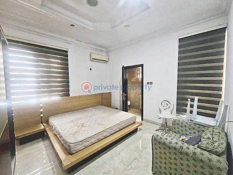 Well maintained 5-bedroom solidly built semi detached house - 3 5 bedroom Semi detached Duplex For Sale Banana Island Ikoyi Lagos - 3