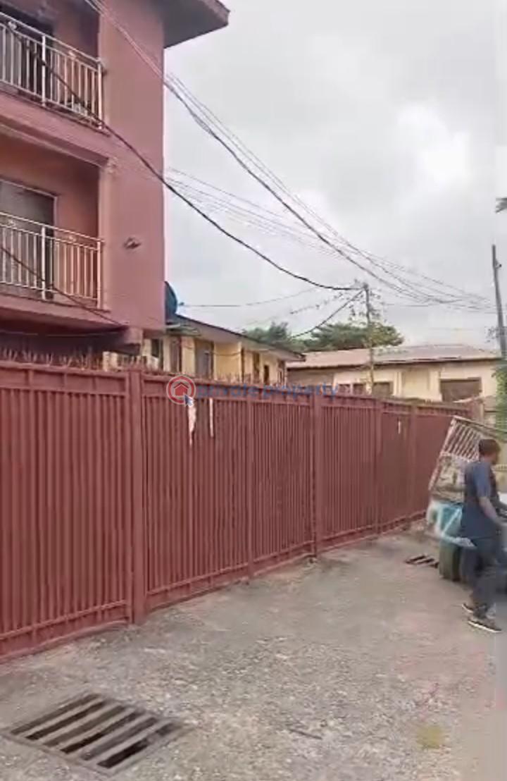 10 bedroom Flat & Apartment For Sale Anthony Village Maryland Lagos - 3