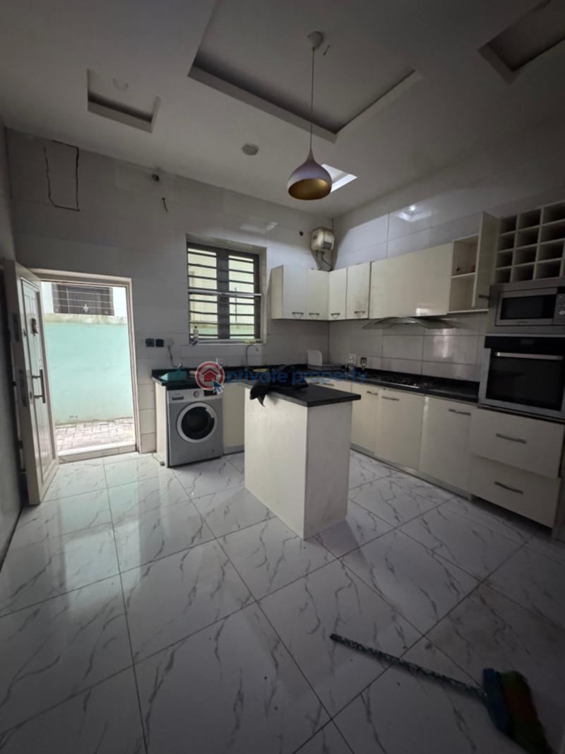 4 bedroom Detached Duplex For Sale Chevron Drive Lekki Lagos - 2