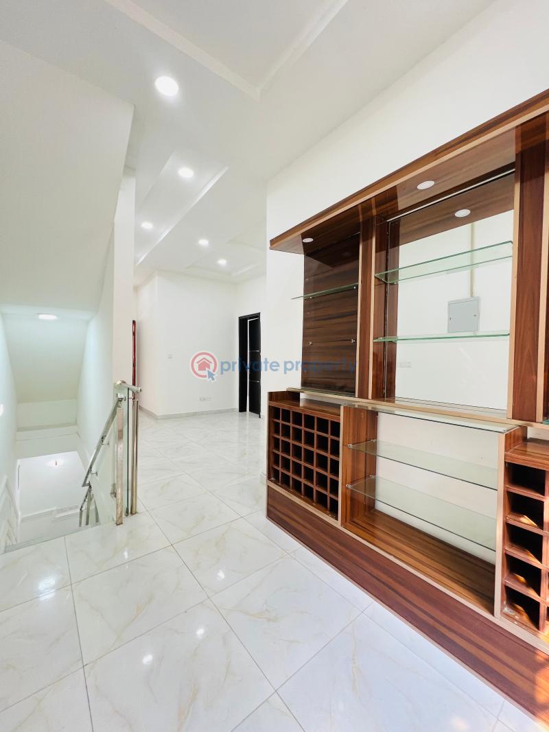 4 bedroom Terrace For Rent Ikate Lekki Lagos Lekki Phase 2 Lagos - 10
