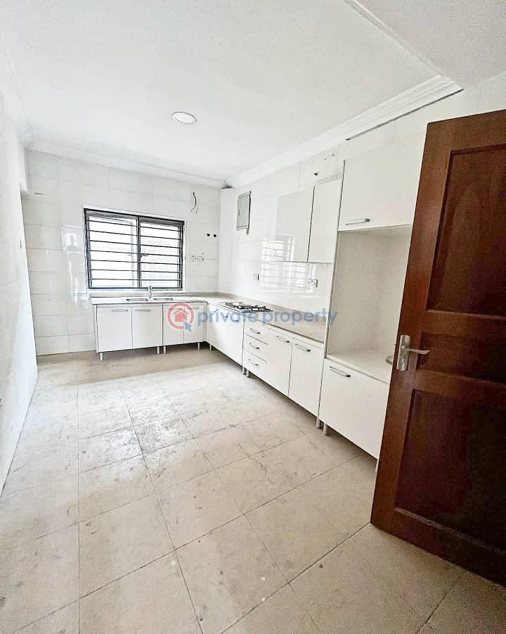 Well maintained, self service 3 bedroom apartment - 1 3 bedroom Flat & Apartment For Sale Lekki Phase 1 Lagos - 1