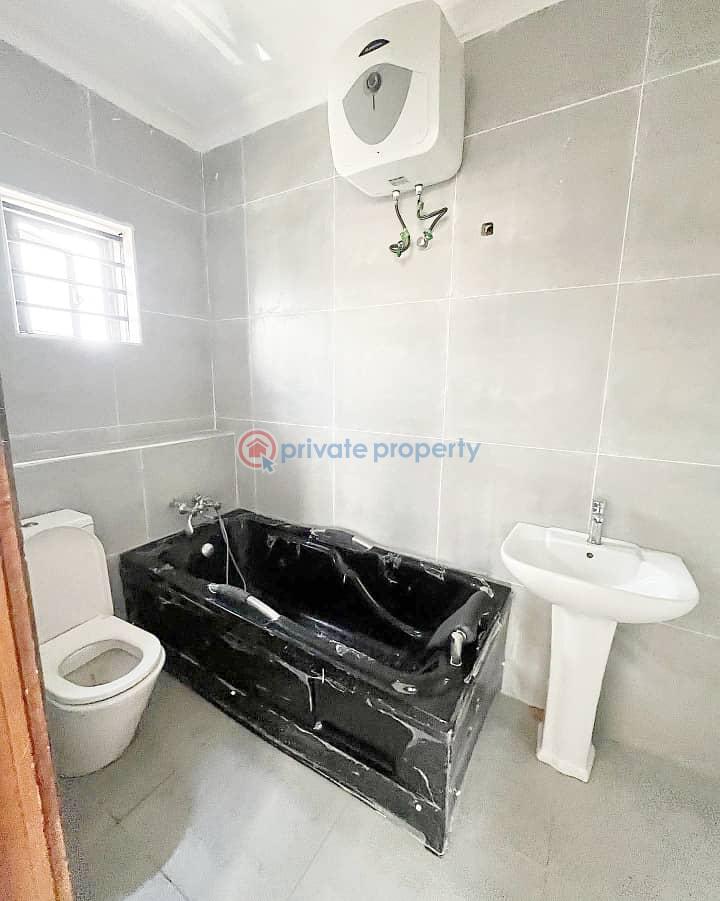 Well maintained, self service 3 bedroom apartment - 7 3 bedroom Flat & Apartment For Sale Lekki Phase 1 Lagos - 7