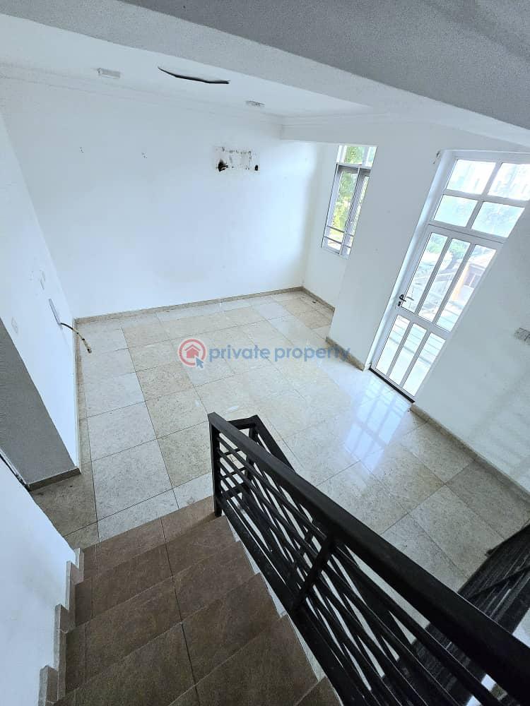 Well maintained self service 4 bedrooms - 3 4 bedroom Terraced Duplex For Rent Oniru Victoria Island Lagos - 3