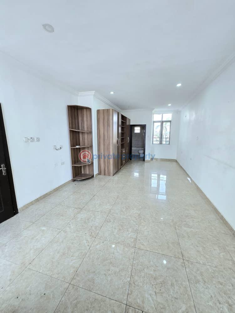 Well maintained self service 4 bedrooms - 11 4 bedroom Terraced Duplex For Rent Oniru Victoria Island Lagos - 11