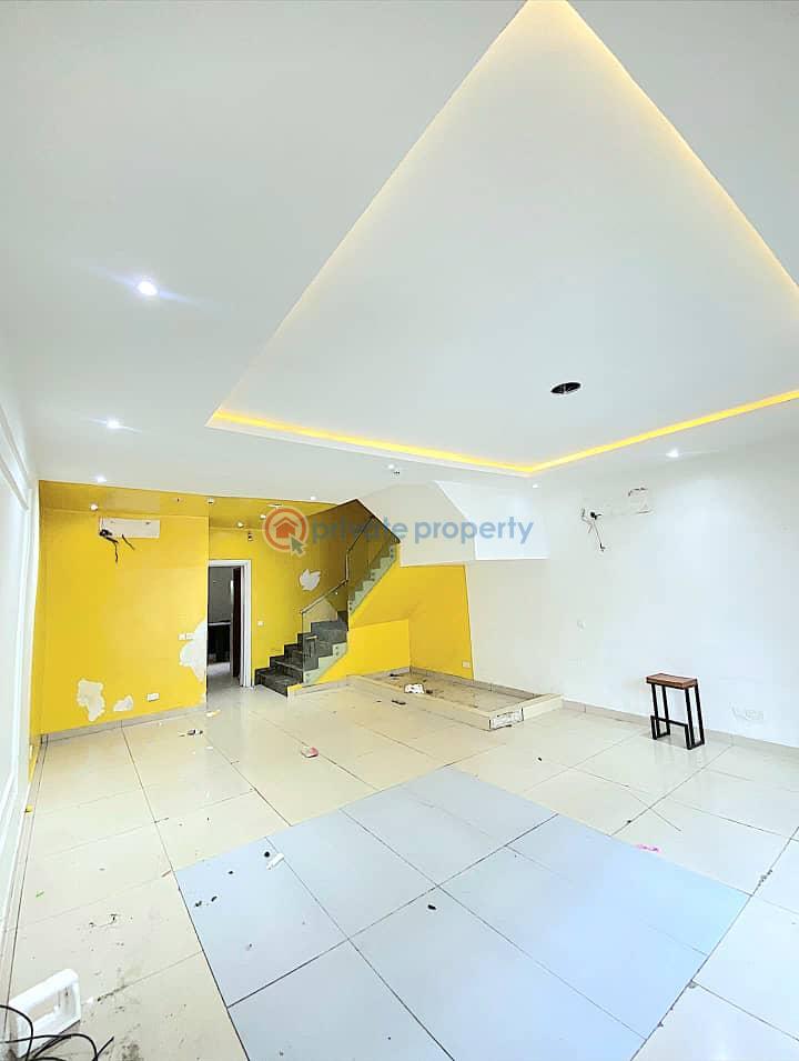 Well maintained serviced 4 bedroom terraced duplex - 1 4 bedroom Terraced Duplex For Rent Lekki Phase 1 Lagos - 1