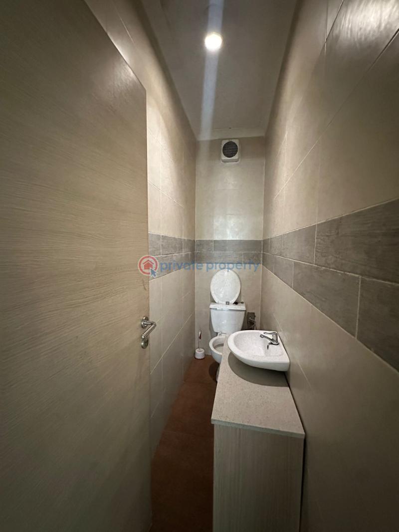 Well maintained spacious 1 bedroom apartment with swimming pool - 4 1 bedroom Shared Apartment For Rent Ikoyi Lagos - 4