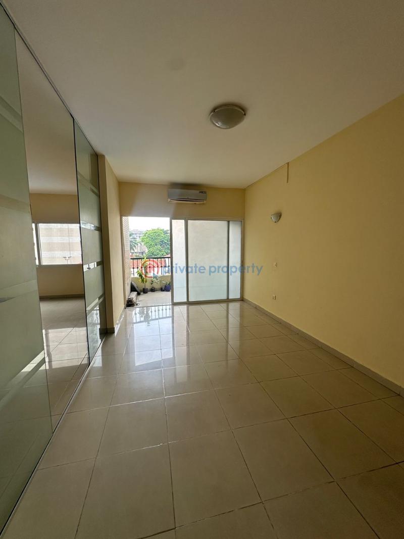 Well maintained, spacious 3 bedroom apartment on the 4th floor - 2 3 bedroom Block Of Flats For Rent Ikoyi Lagos - 2