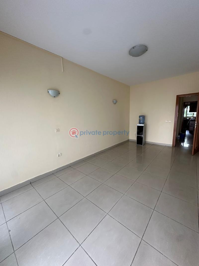 Well maintained, spacious 3 bedroom apartment on the 4th floor - 4 3 bedroom Block Of Flats For Rent Ikoyi Lagos - 4