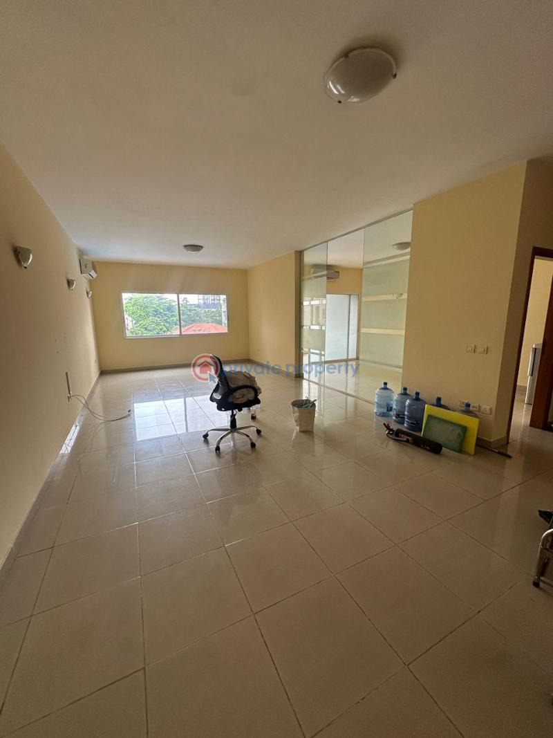 Well maintained, spacious 3 bedroom apartment on the 4th floor - 3 3 bedroom Block Of Flats For Rent Ikoyi Lagos - 3