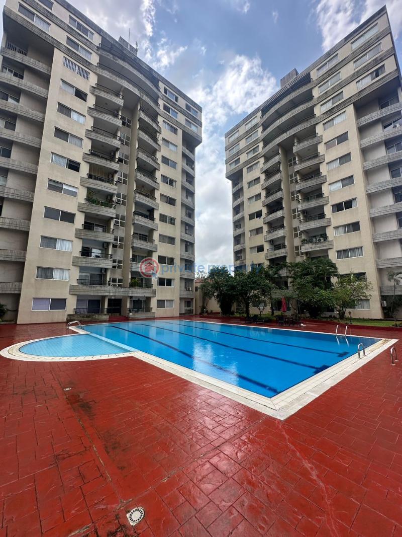 Well maintained, spacious 3 bedroom apartment on the 4th floor - 1 3 bedroom Block Of Flats For Rent Ikoyi Lagos - 1