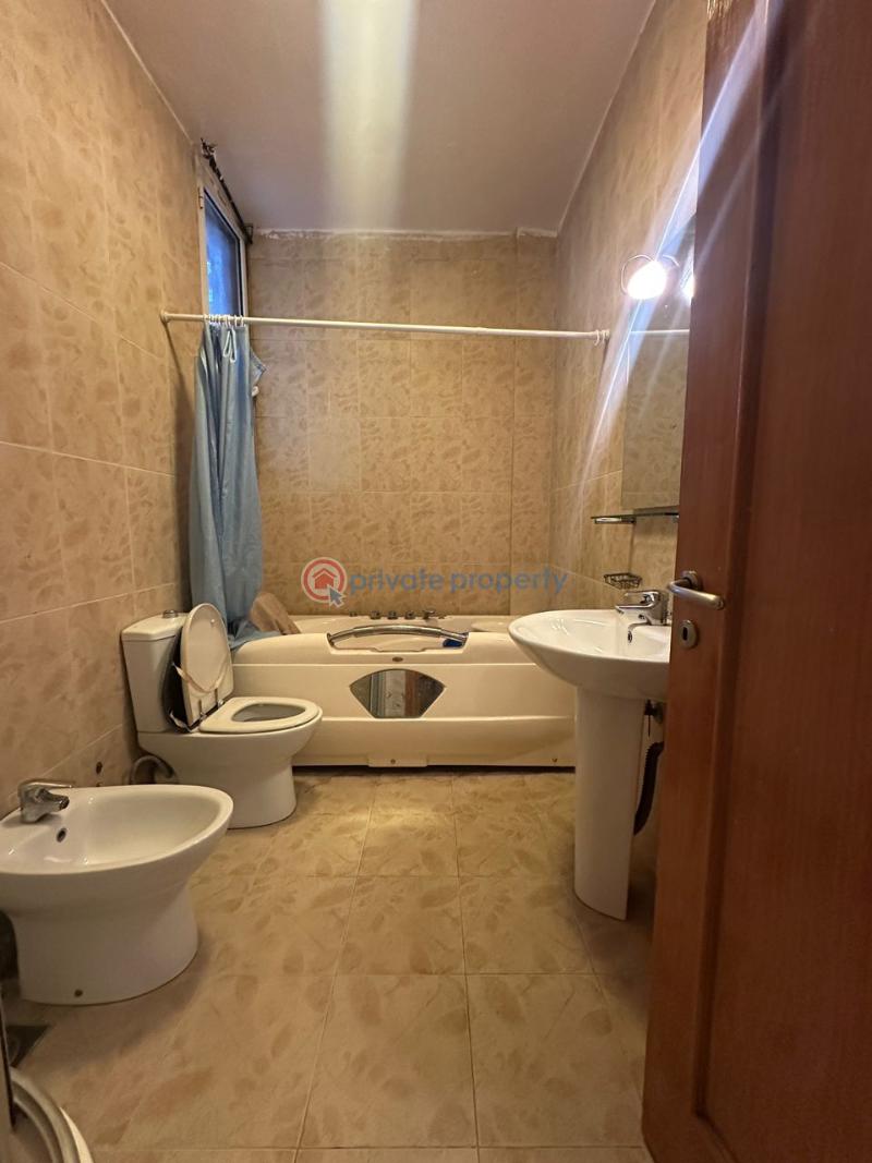 Well maintained, spacious 3 bedroom apartment on the 4th floor - 14 3 bedroom Block Of Flats For Rent Ikoyi Lagos - 14