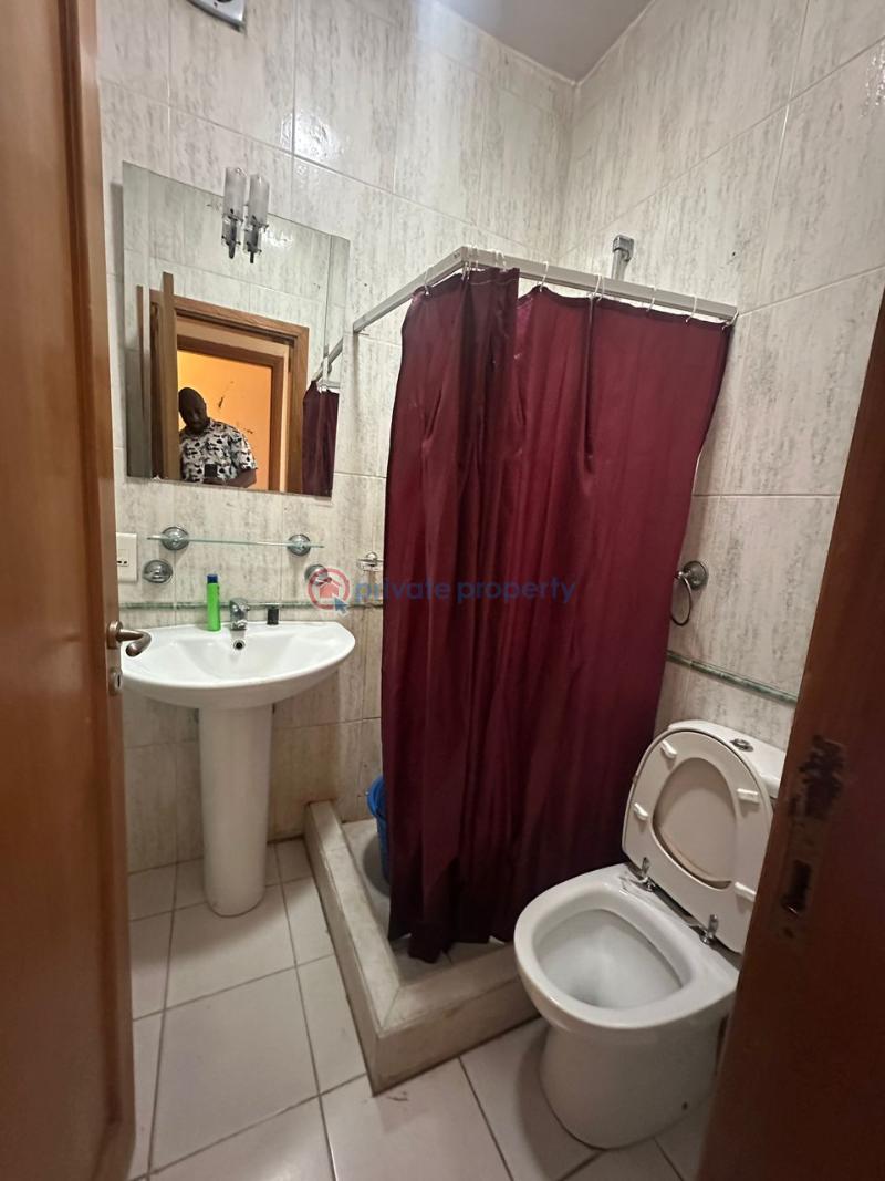 Well maintained, spacious 3 bedroom apartment on the 4th floor - 12 3 bedroom Block Of Flats For Rent Ikoyi Lagos - 12