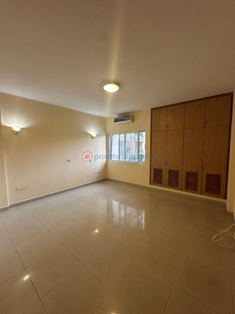 Well maintained, spacious 3 bedroom apartment on the 4th floor - 11 3 bedroom Block Of Flats For Rent Ikoyi Lagos - 11