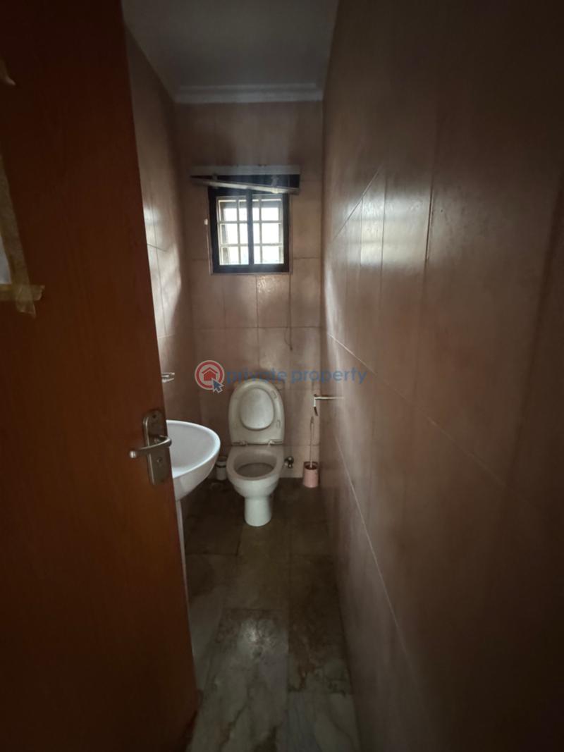 4 bedroom Detached Duplex For Sale Off Admiralty Road Lekki Phase 1 Lagos - 3