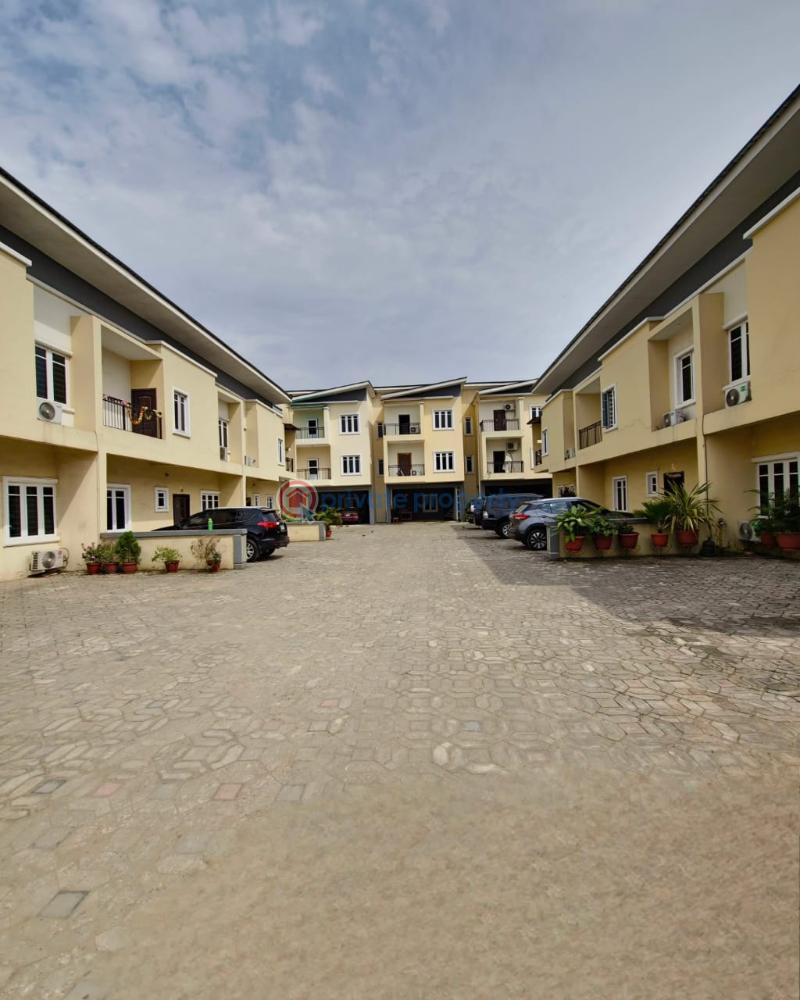 4 bedroom Terrace For Sale Ilupeju Lagos