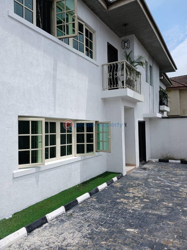 2 bedroom Flat & Apartment For Rent Off Omorinre Johnson Lekki Phase 1 Lagos - 11