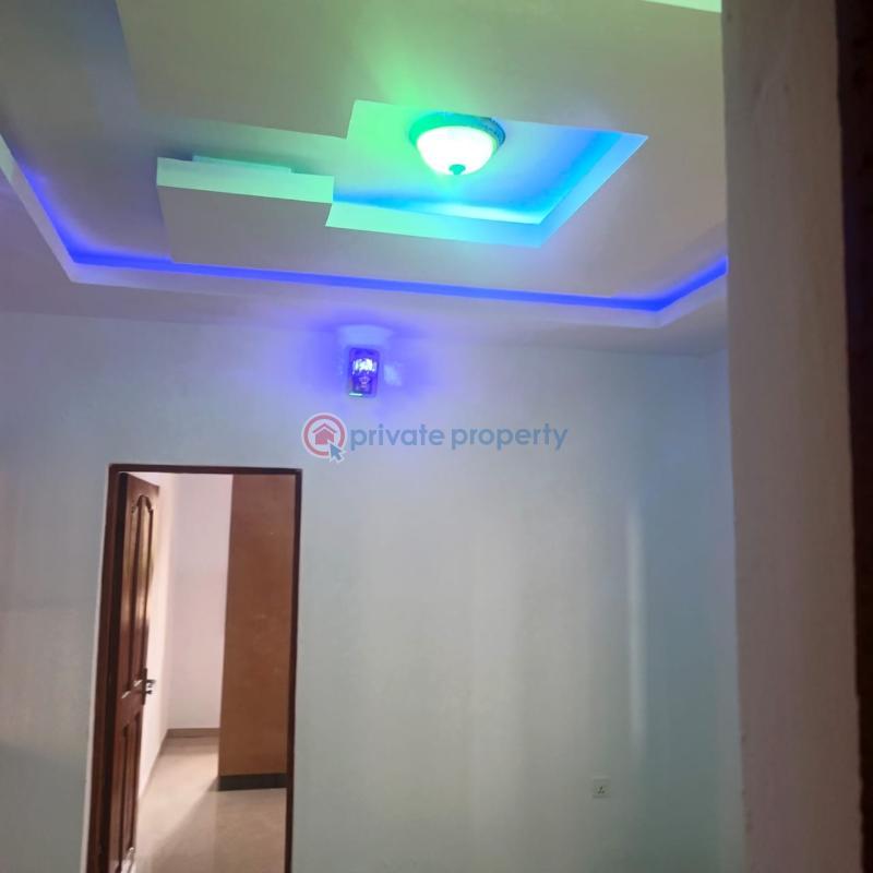 2 bedroom Block Of Flats For Rent Heritage Sharpcorner Oluyole Estate Oluyole Estate Ibadan Oyo - 4