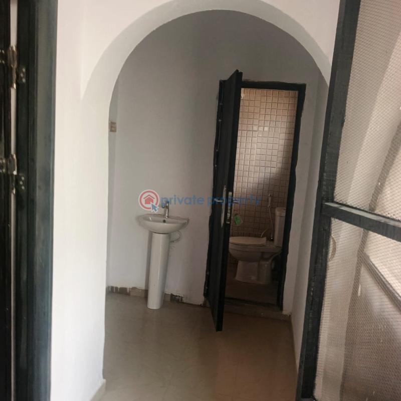 2 bedroom Block Of Flats For Rent Heritage Sharpcorner Oluyole Estate Oluyole Estate Ibadan Oyo - 7