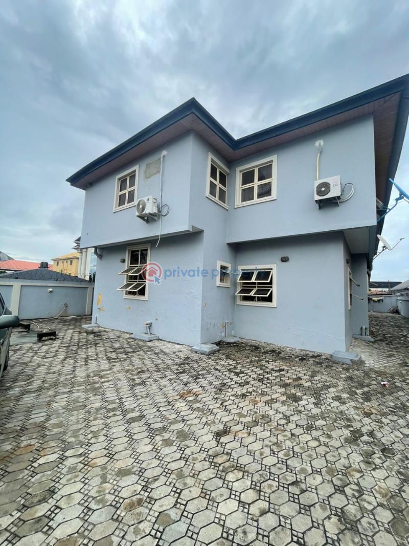 3 bedroom Block Of Flats For Rent United Estate Sangotedo Ajah Lagos - 0