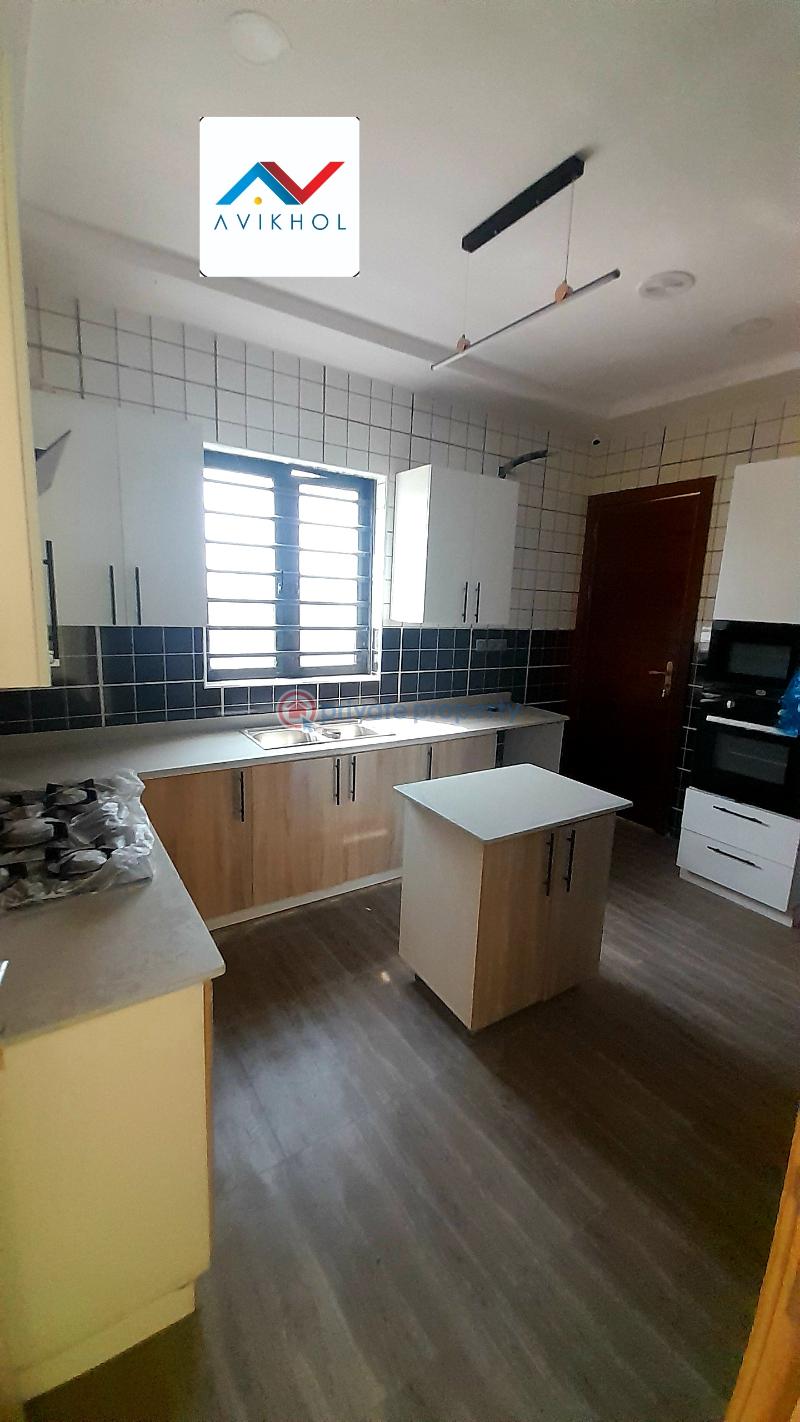 Well serviced contemporary 5 bedroom semi-detached duplexes. - 17 5 bedroom Semi detached Duplex For Sale Atlantic Nominee Estate Before Lbs Ajah Lagos - 17