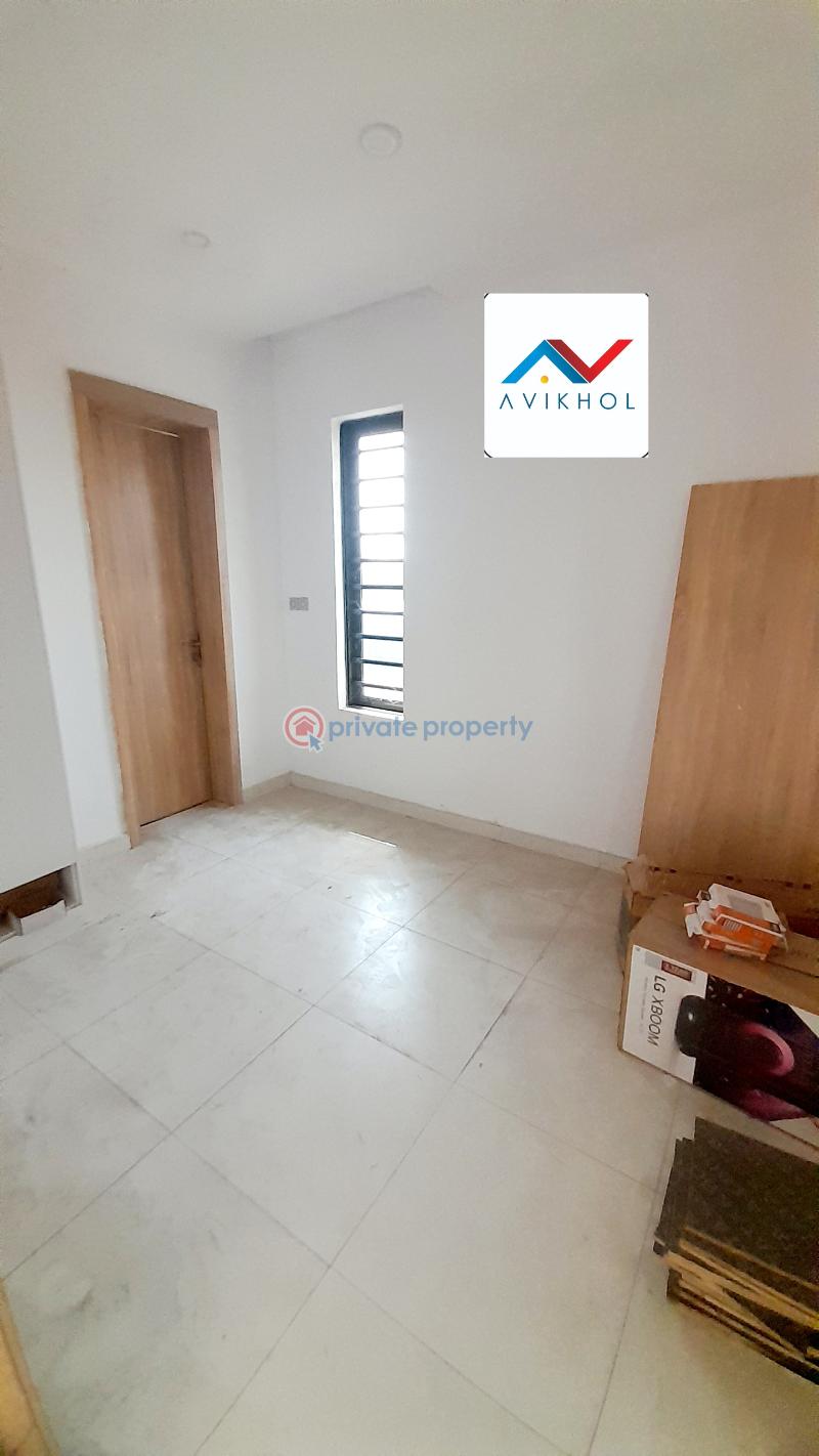 Well serviced contemporary 5 bedroom semi-detached duplexes. - 9 5 bedroom Semi detached Duplex For Sale Atlantic Nominee Estate Before Lbs Ajah Lagos - 9