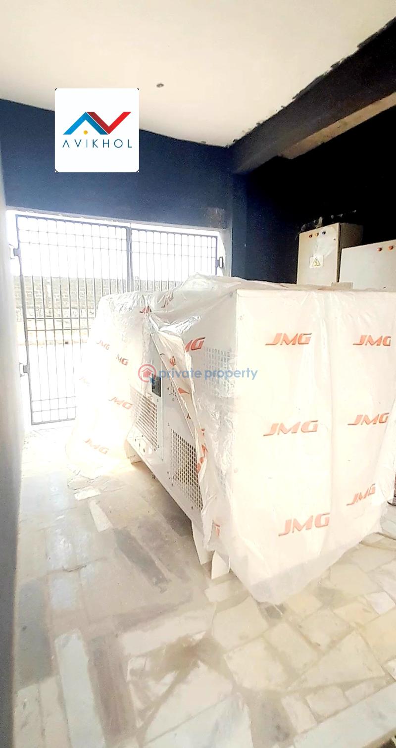 Well serviced contemporary 5 bedroom semi-detached duplexes. - 5 5 bedroom Semi detached Duplex For Sale Atlantic Nominee Estate Before Lbs Ajah Lagos - 5