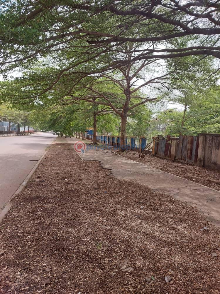 For sale Land Central Area Abuja Phase 1 (PID 6PAQWY) Private