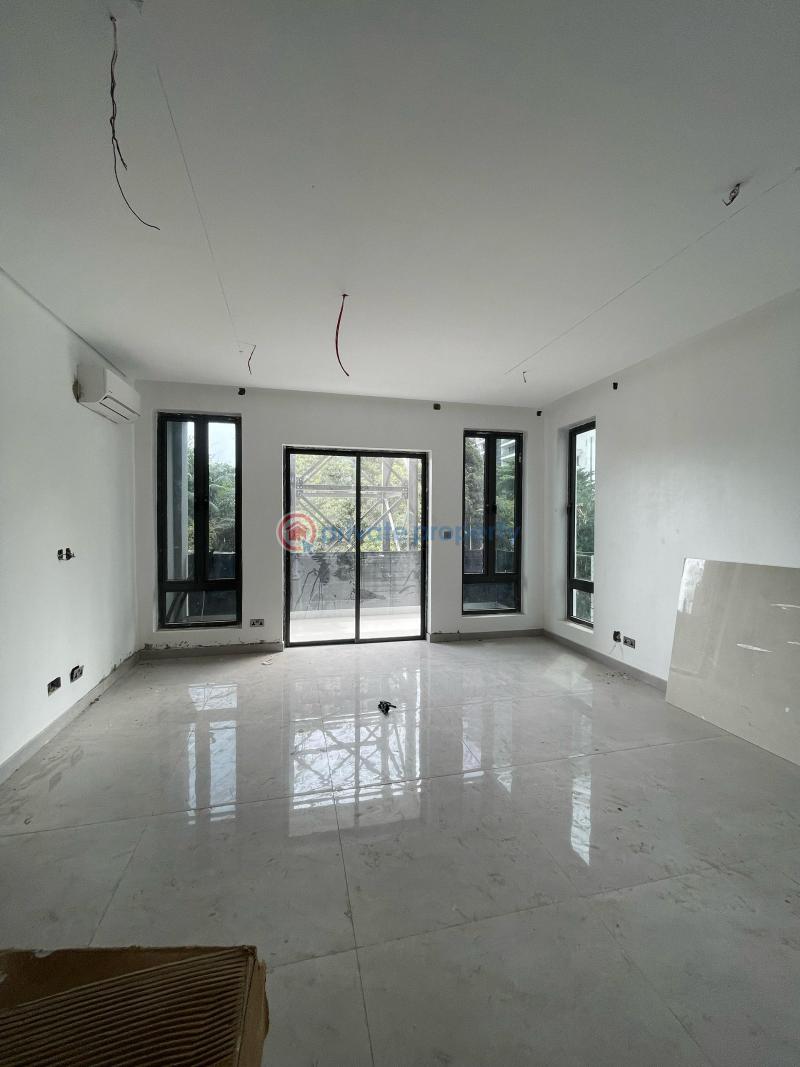 Well structured 6 bedroom fully detached duplex with communal swimming pool - 7 6 bedroom Detached Duplex For Sale Old Ikoyi Lagos - 7