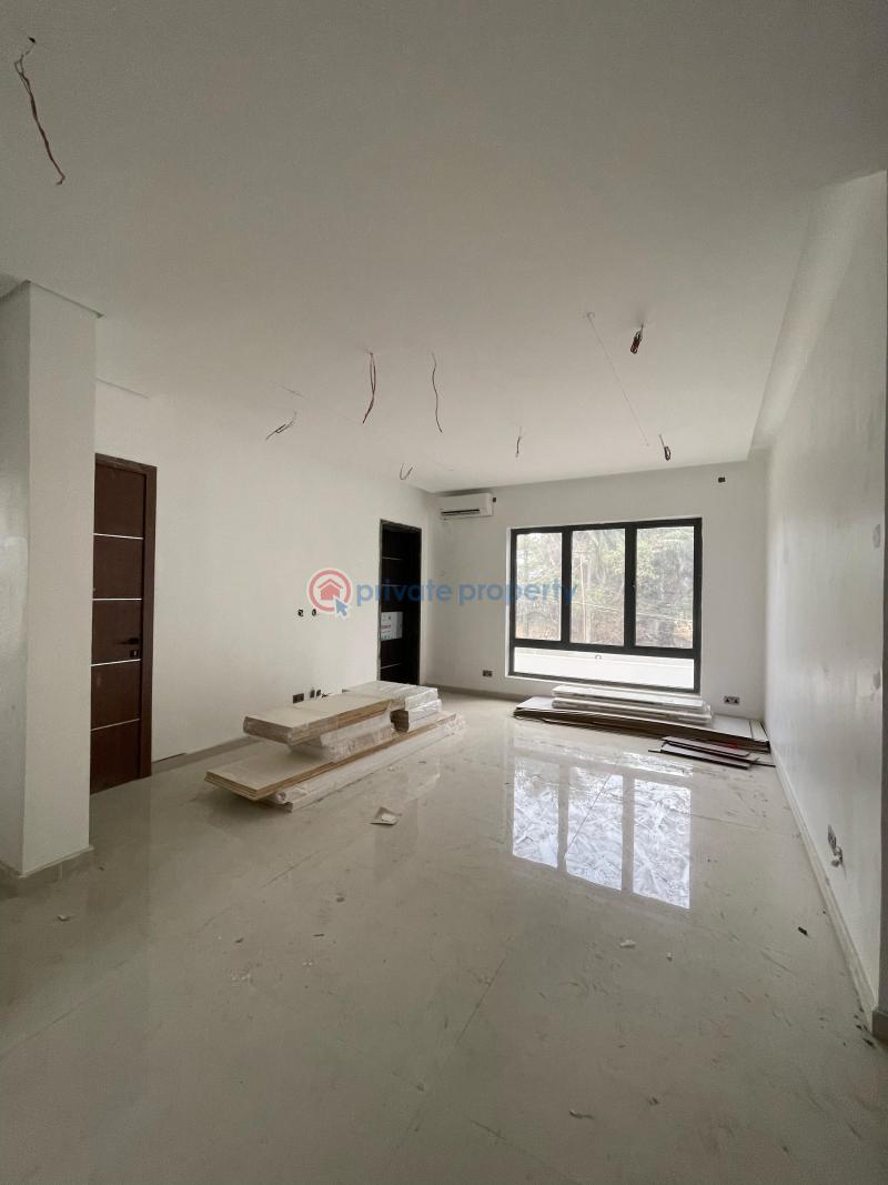 Well structured 6 bedroom fully detached duplex with communal swimming pool - 18 6 bedroom Detached Duplex For Sale Old Ikoyi Lagos - 18