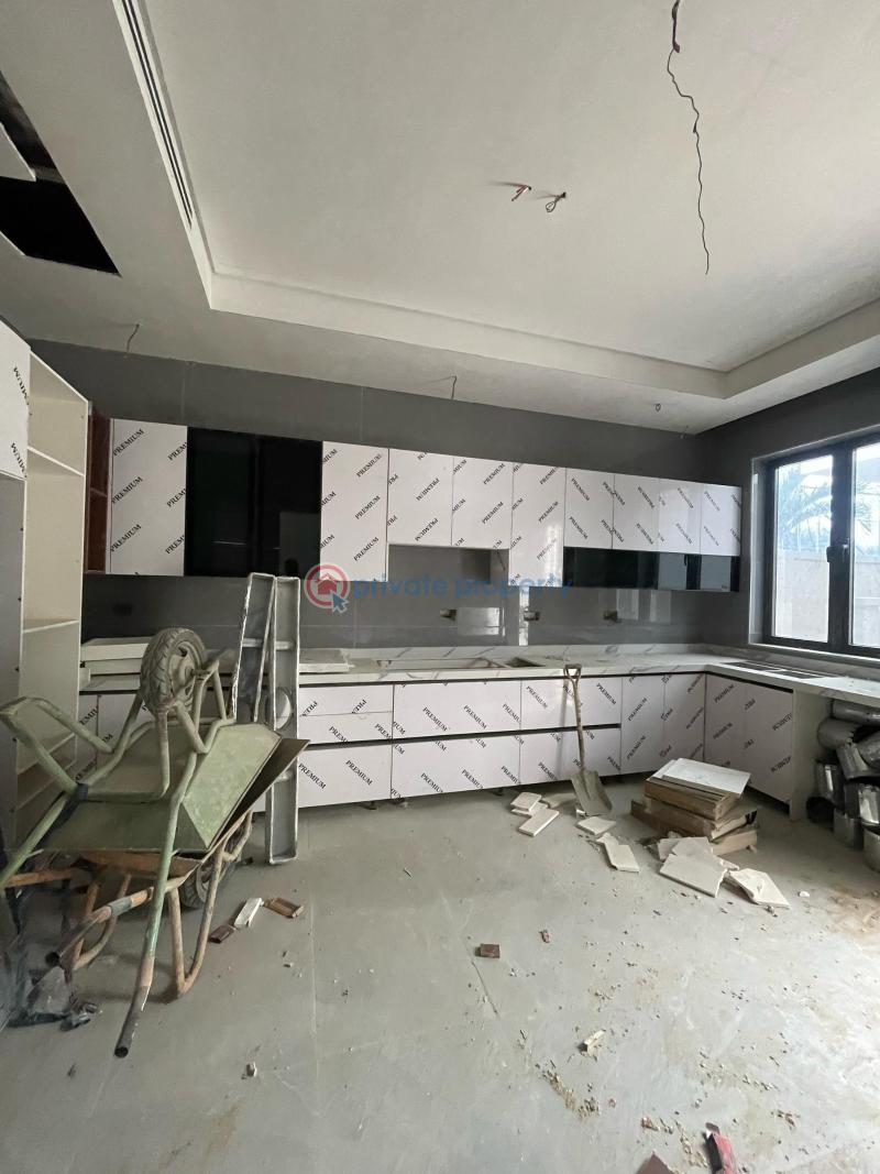 Well structured 6 bedroom fully detached duplex with communal swimming pool - 19 6 bedroom Detached Duplex For Sale Old Ikoyi Lagos - 19